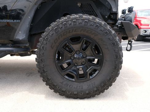 Used 2017 Jeep Wrangler Sport AWD/4WD image 12