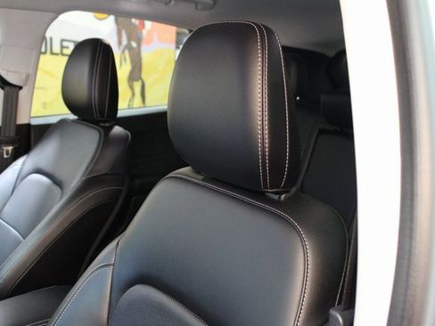 Used 2022 Ford Escape SEL image 17