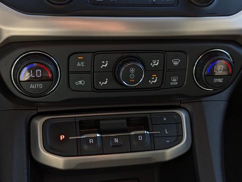 Used 2020 GMC Acadia Denali w/ Trailering Package image 22