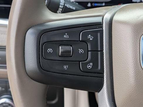 Used 2023 GMC Yukon XL Denali AWD/4WD image 22