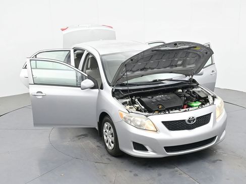 Used 2010 Toyota Corolla LE image 37
