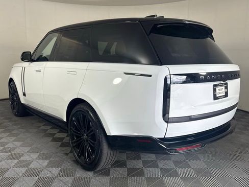 New 2025 Land Rover Range Rover SE image 3