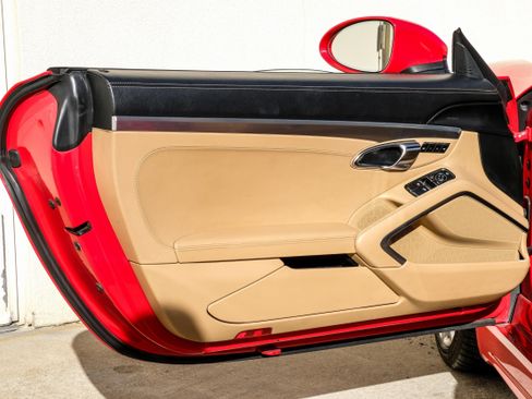 Used 2017 Porsche 718 Boxster image 30