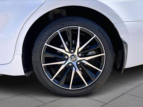 Used 2021 Toyota Camry SE image 11