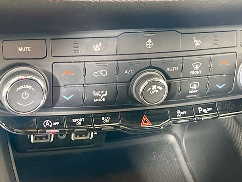 Used 2023 Dodge Durango GT AWD/4WD image 19
