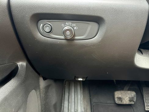 Certified 2023 Chevrolet Traverse LT image 17