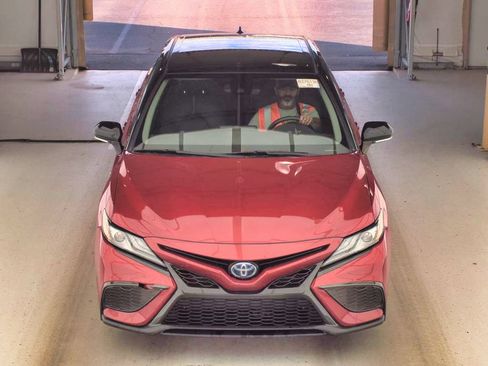 Used 2021 Toyota Camry XSE w/ Cold Weather Package FWD image 3