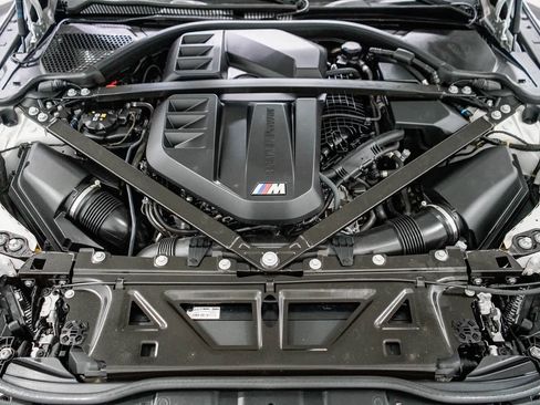 Used 2024 BMW M4 Competition image 28