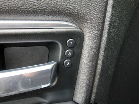 Used 2021 RAM 2500 Laramie w/ Night Edition image 21