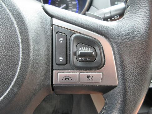 Used 2016 Subaru Outback 2.5i Limited AWD/4WD image 28