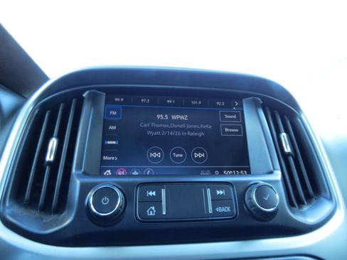 Used 2022 Chevrolet Colorado LT w/ Safety Package image 17