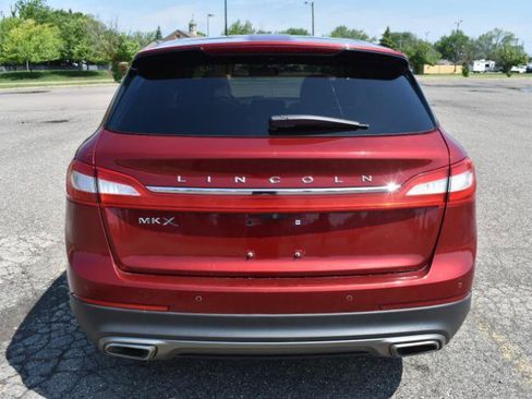 Used 2016 Lincoln MKX Reserve w/ Technology Package FWD image 6