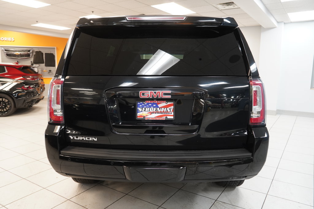 Used 2017 GMC Yukon SLT AWD/4WD image 7