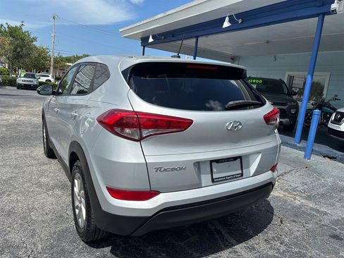 Used 2016 Hyundai Tucson SE FWD image 3