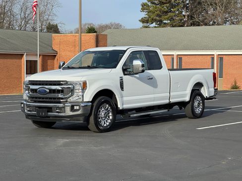 Used 2022 Ford F250 XLT w/ XLT Premium Package image 1