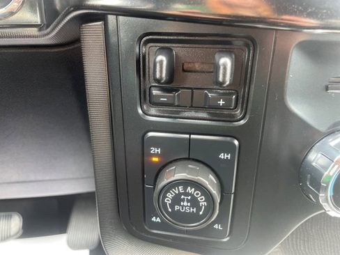 Certified 2021 Ford F150 Platinum w/ FX4 Off-Road Package image 43