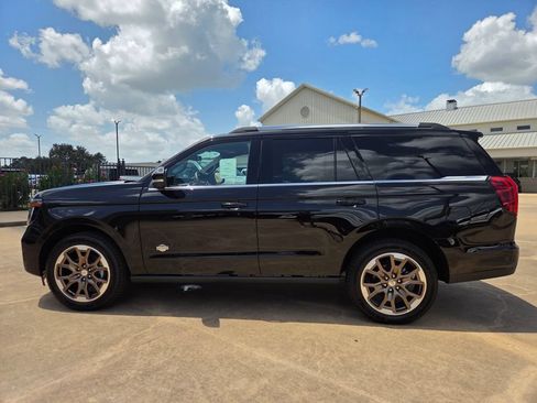 New 2027 Ford Expedition King Ranch RWD image 8