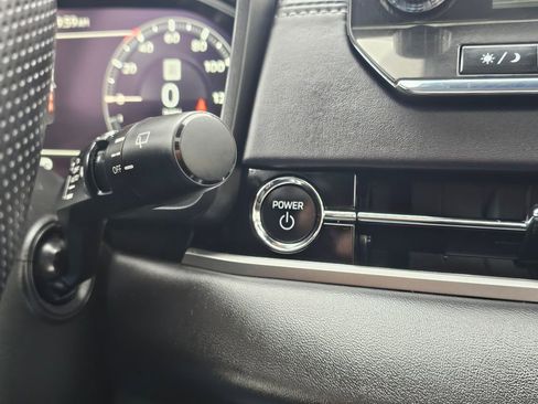 Used 2024 Mitsubishi Outlander SEL image 25