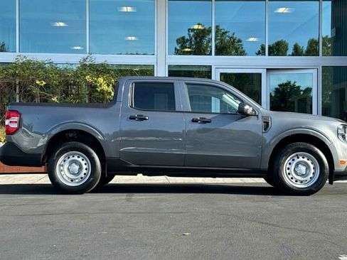 Certified 2025 Ford Maverick XL FWD image 3
