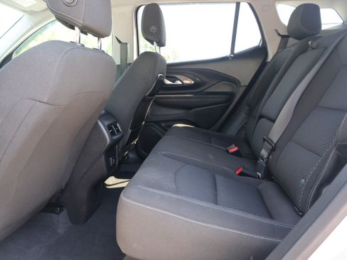 Used 2022 GMC Terrain SLE w/ Driver Convenience Package FWD image 14