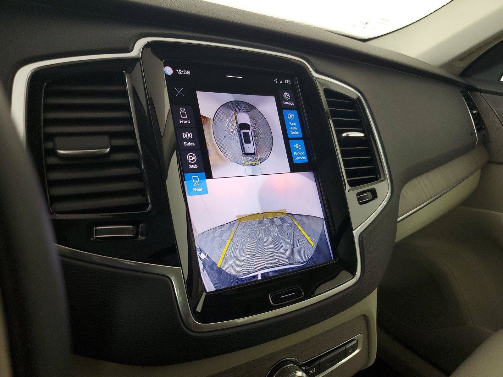 Certified 2024 Volvo XC90 T8 Plus AWD/4WD image 26