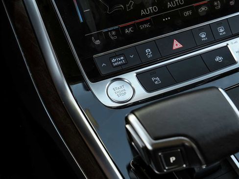 Used 2020 Audi Q8 Premium Plus w/ Premium Plus Package image 21