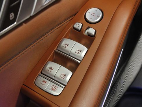 Used 2024 BMW ALPINA XB7 AWD/4WD image 31