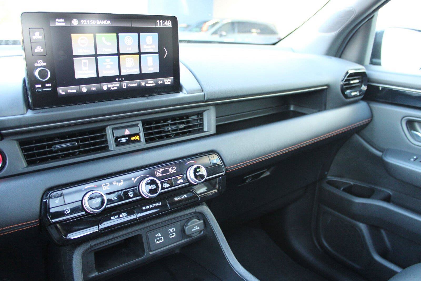Used 2025 Honda Pilot TrailSport image 44