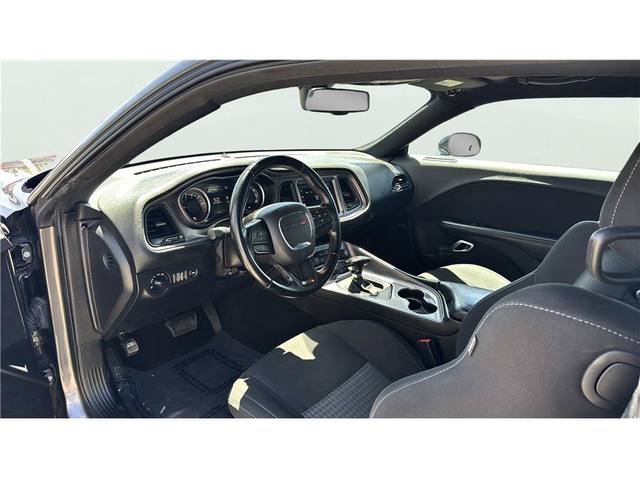 Used 2023 Dodge Challenger GT RWD image 9