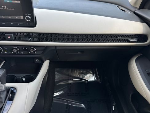 Certified 2024 Honda HR-V LX image 31