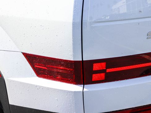 New 2026 Hyundai Santa Fe SEL FWD image 9