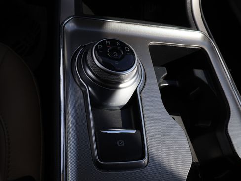 Used 2022 Ford Edge SEL image 32