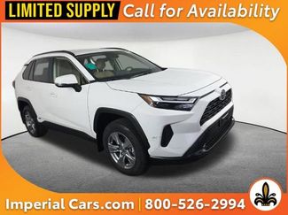 Used 2025 Toyota RAV4 LE video 1