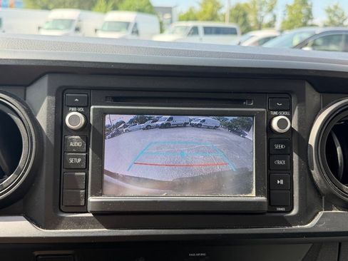 Used 2019 Toyota Tacoma SR AWD/4WD image 17