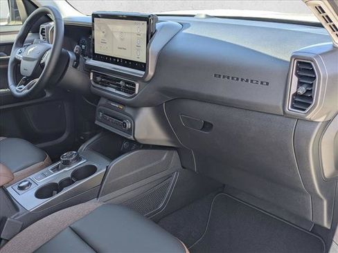 Used 2025 Ford Bronco Sport Outer Banks AWD/4WD image 20