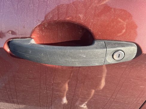 Used 2018 Ford Escape S image 16