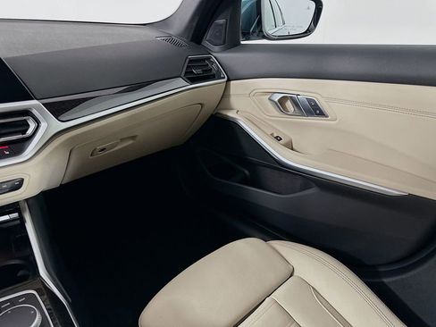 Used 2021 BMW 330e w/ Convenience Package image 24