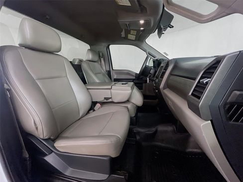 Used 2018 Ford F250 XL w/ Power Equipment Group AWD/4WD image 26