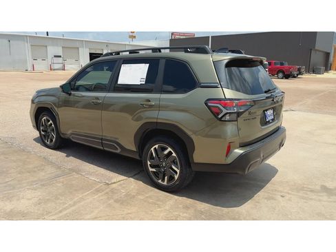 Used 2025 Subaru Forester Limited w/ Popular Package #2 AWD/4WD image 6