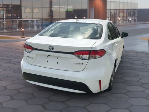 Used 2020 Toyota Corolla LE FWD image 13