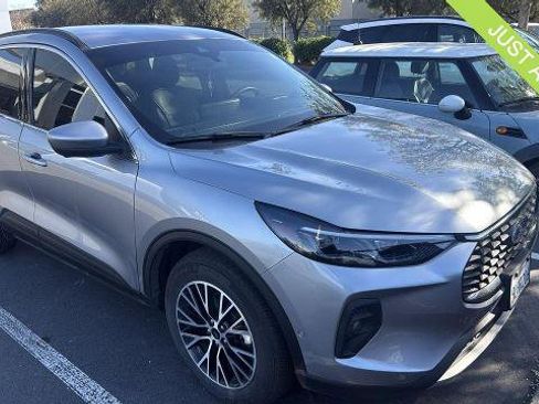 Certified 2024 Ford Escape SE w/ PHEV Premium Package image 1