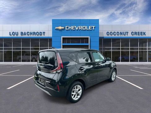 Used 2024 Kia Soul LX w/ Option Group 015 FWD image 8