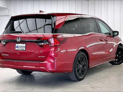 Certified 2025 Honda Odyssey Sport-L image 12