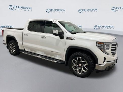 Certified 2022 GMC Sierra 1500 SLT w/ SLT Premium Package image 7