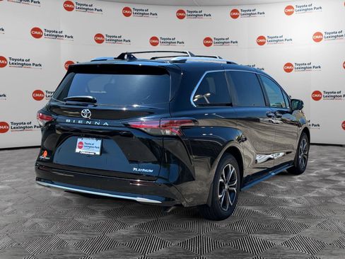 New 2026 Toyota Sienna Platinum AWD/4WD image 7