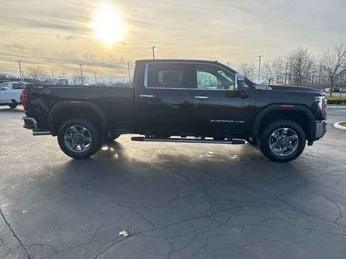 New 2026 GMC Sierra 2500 SLT w/ SLT Premium Package image 8