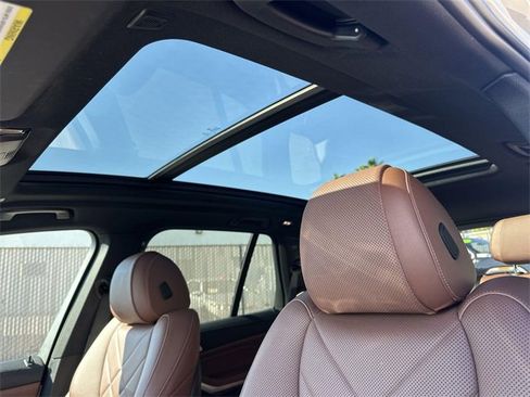 Used 2023 BMW X5 xDrive40i w/ Premium Package image 18