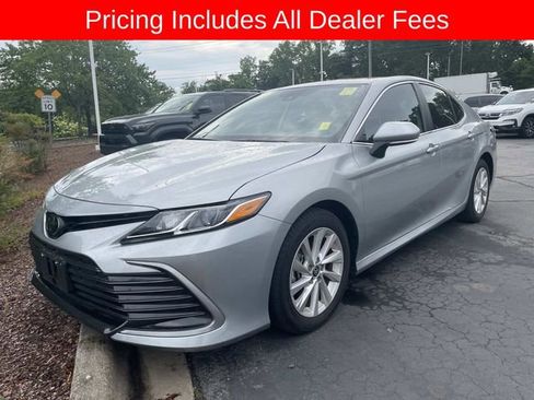Used 2024 Toyota Camry LE w/ Convenience Package FWD image 1