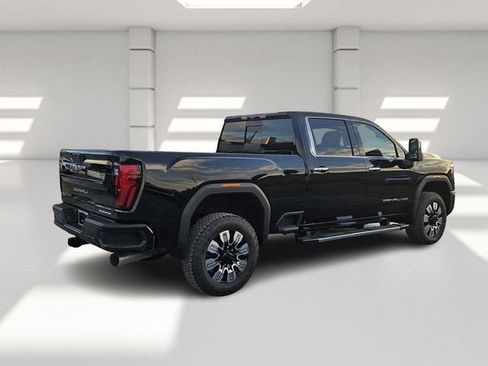 Used 2026 GMC Sierra 2500 Denali w/ Technology Package AWD/4WD image 5