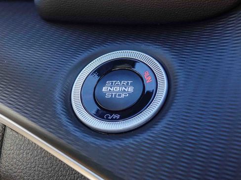 New 2025 Jeep Grand Cherokee Laredo image 21